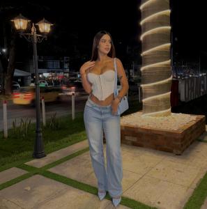 604180179: Chica busca chico en La Coruña