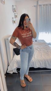 684708461: Chica busca chico en Madrid