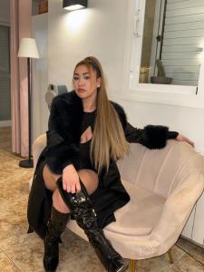 602864222: Chica busca chico en Ibiza