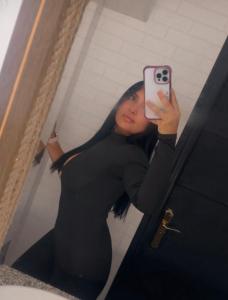 664018976: Chica busca chico en Madrid