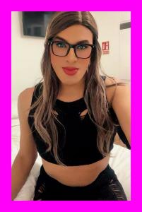 662475434: Transexual en Ibiza