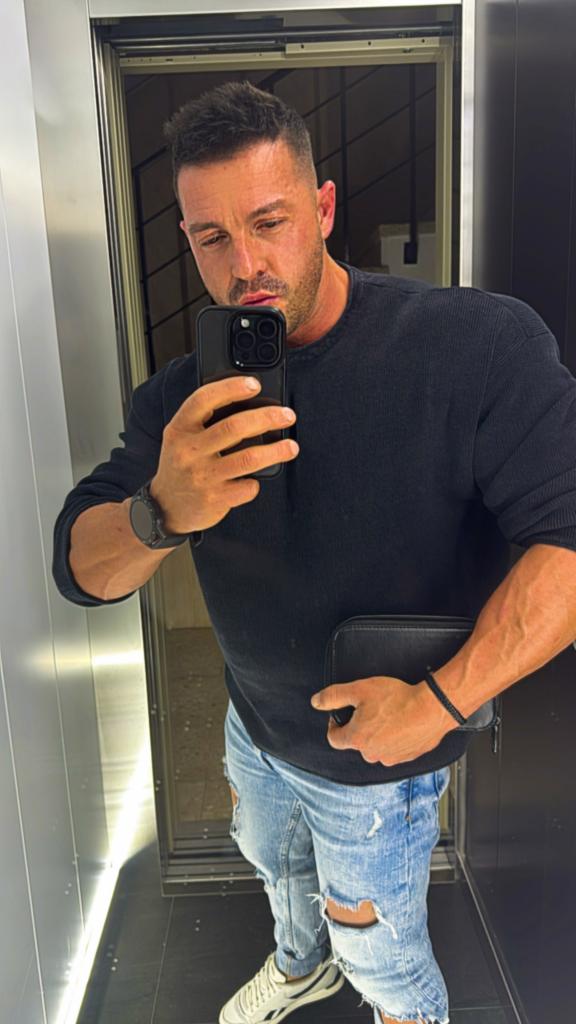 Chico busca chica en Málaga: 