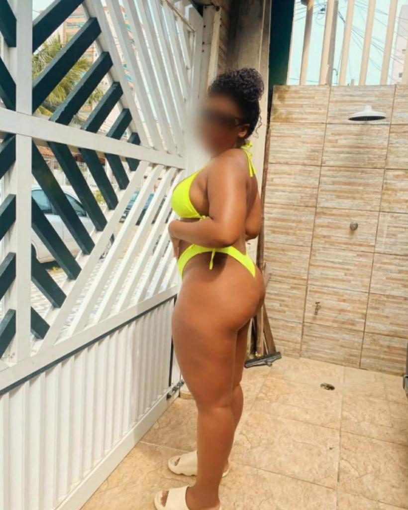 Chica busca chico en Cádiz: 