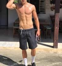 Chico busca chica en Mallorca: 