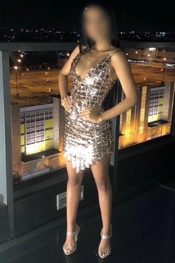 623335266: Chica busca chico en Barcelona