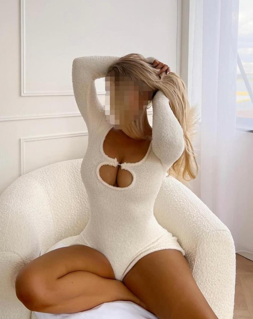 Chica busca chico en Almería: 