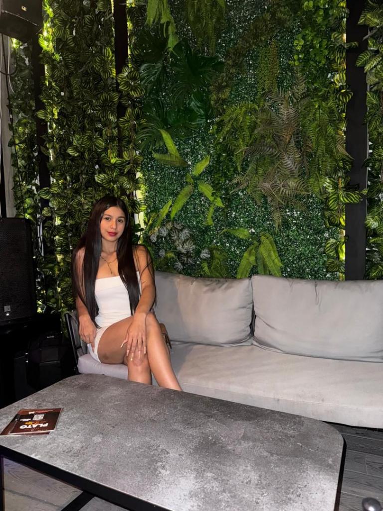 Chica busca chico en Málaga: Chica busca chico