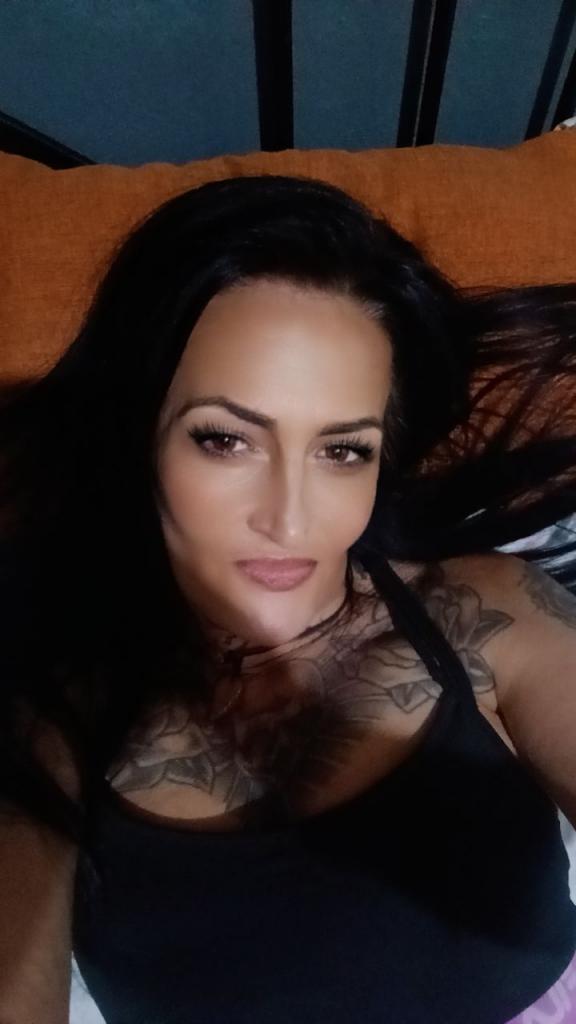 Chica busca chico en Cádiz: 