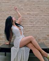 674773691: Chica busca chico en Sevilla