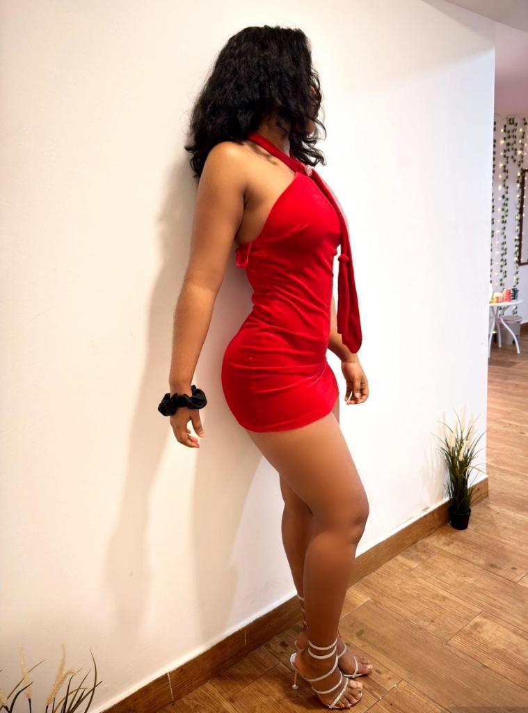 647253956: Chica busca chico en Madrid