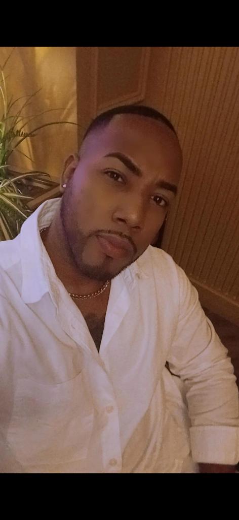 Chico busca chica en Tenerife: 