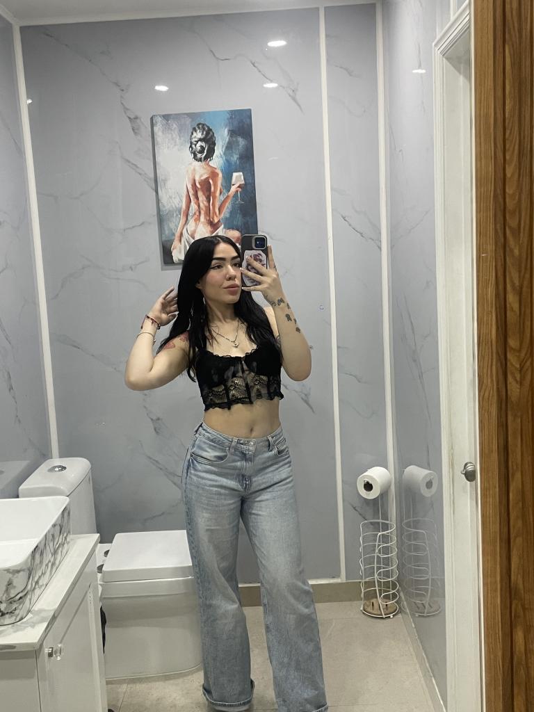 Chica busca chico en Ibiza: 