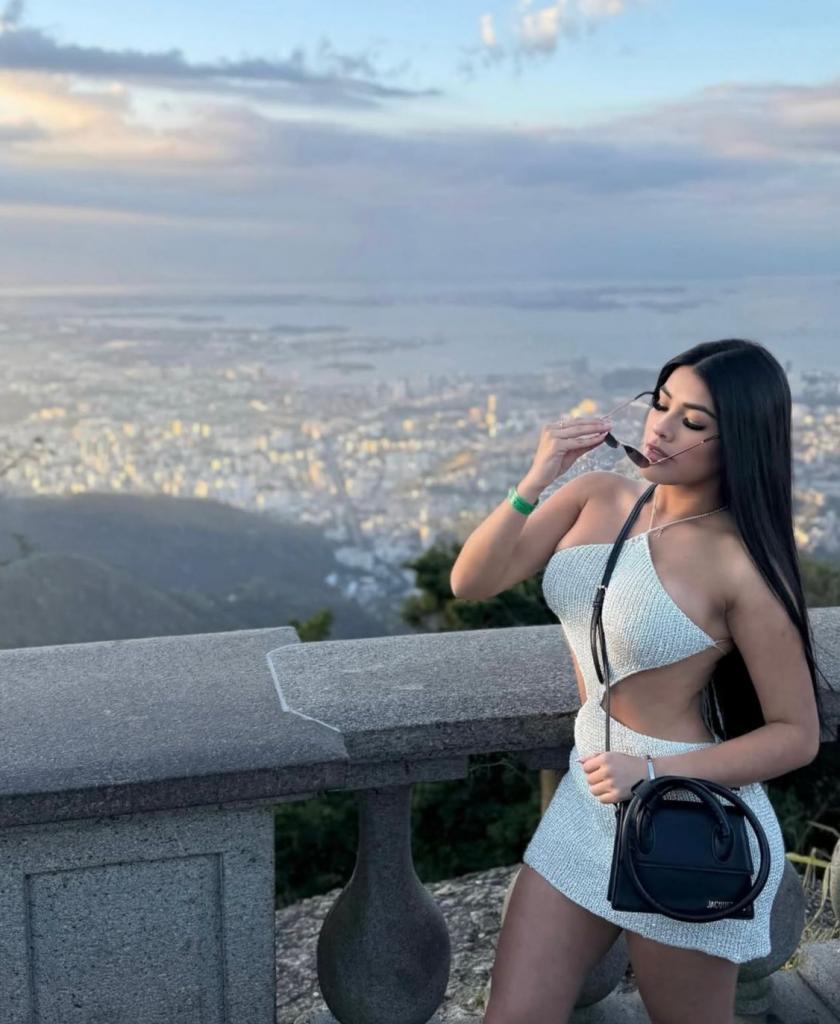 Chica busca chico en Cádiz: 