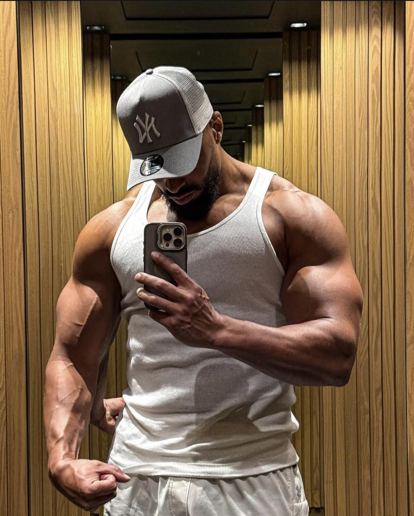 Chico busca chica en Málaga: 