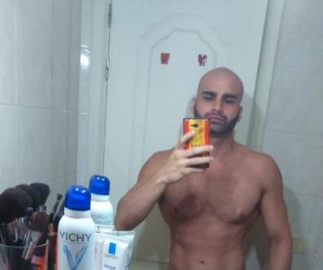 Chico busca chica en Barcelona: 