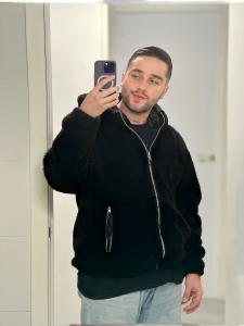 Chico busca chica en Málaga: 