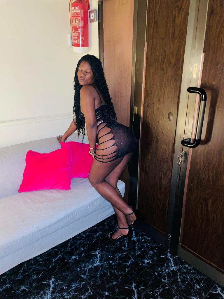 Chica busca chico en Barcelona: Chica busca chico