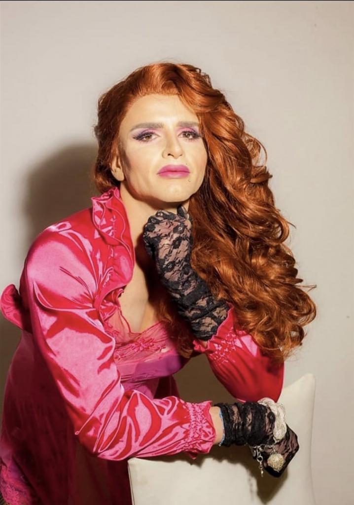 627350881: Travesti en Barcelona