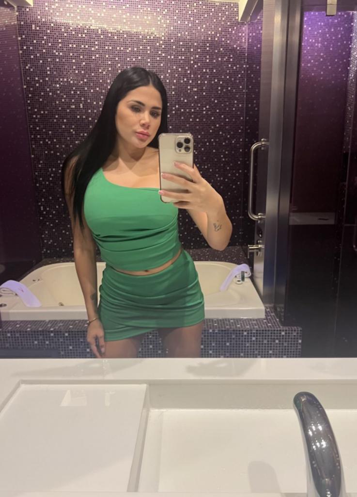 602035181: Chica busca chico en Orense