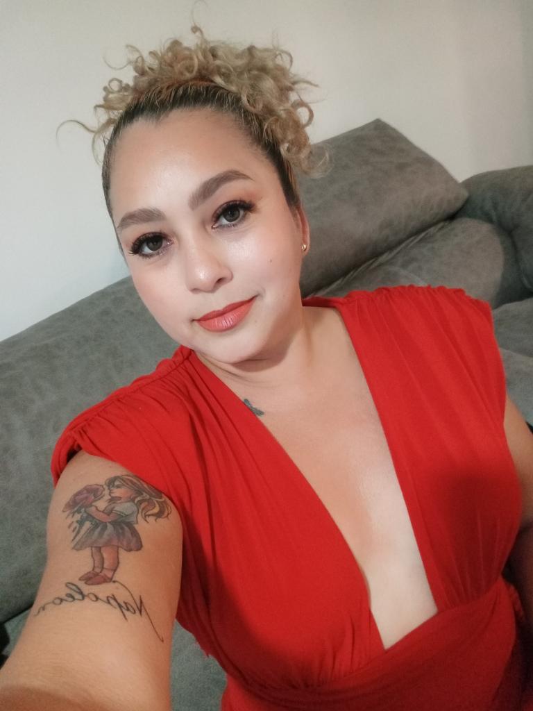 Chica busca chico en Almería: 