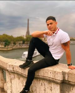 675272644: Chico busca chica en Málaga