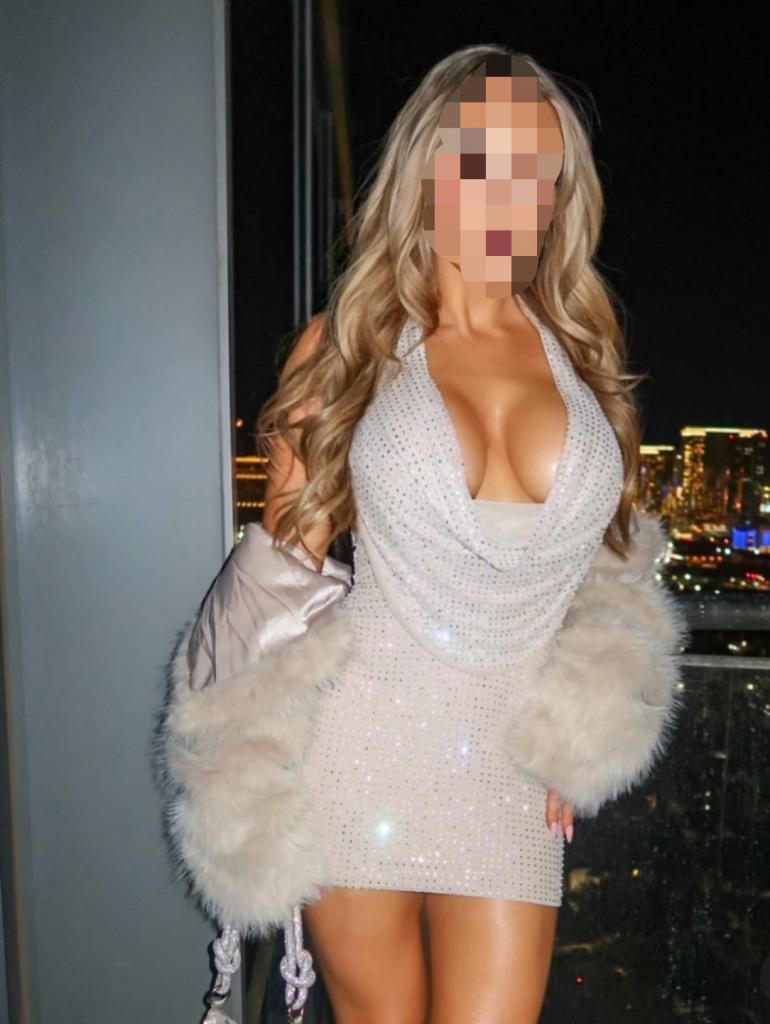 633690717: Chica busca chico en La Coruña