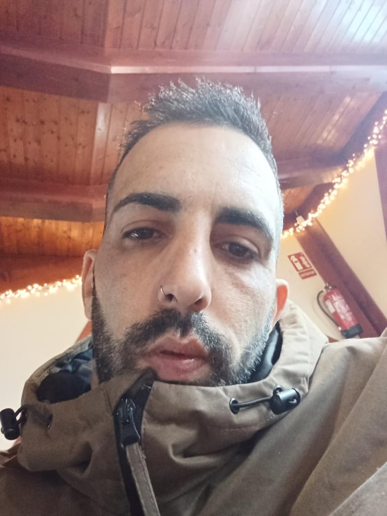 Chico busca chica en Tenerife: 