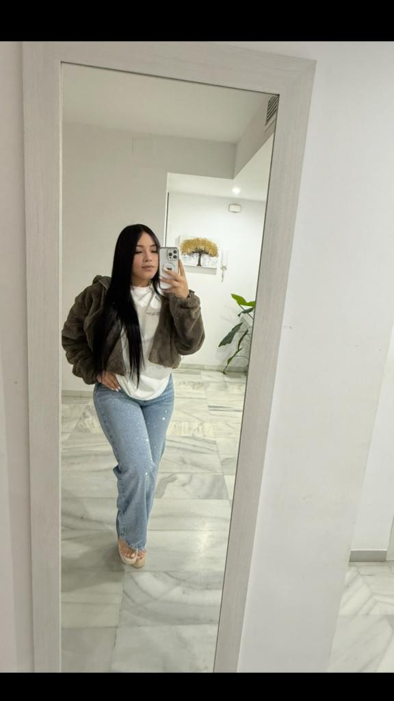 Chica busca chico en Málaga: Chica busca chico