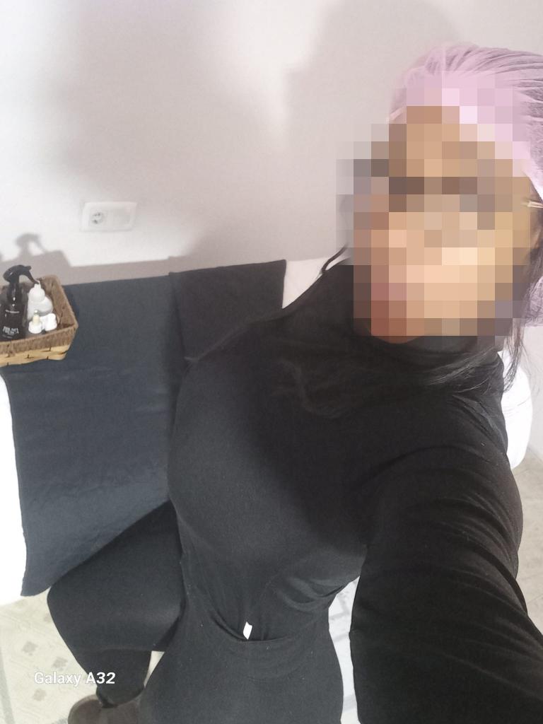 695399850: Chica busca chico en Barcelona