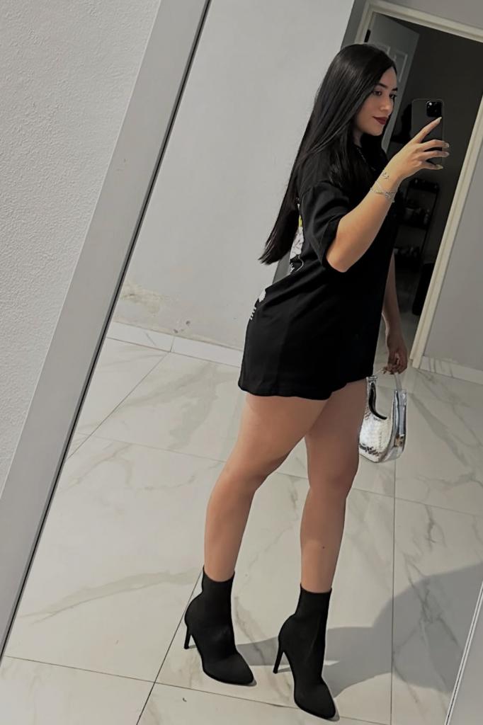 Chica busca chico en Almería: 