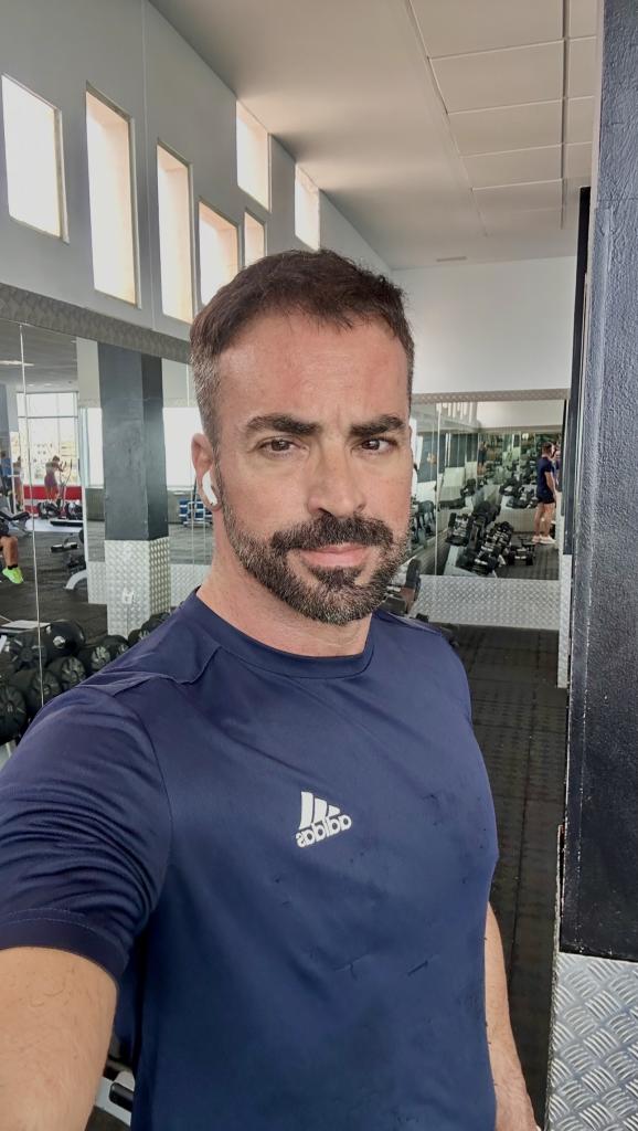 Chico busca chica en Las Palmas: 