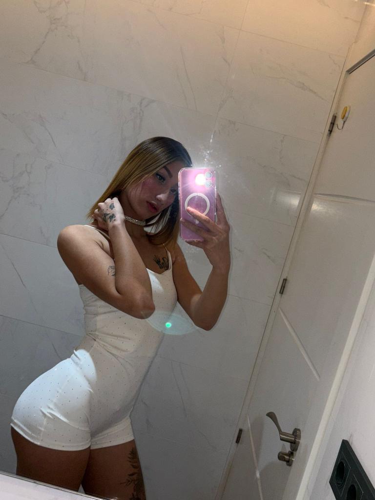 Chica busca chico en Granada: 