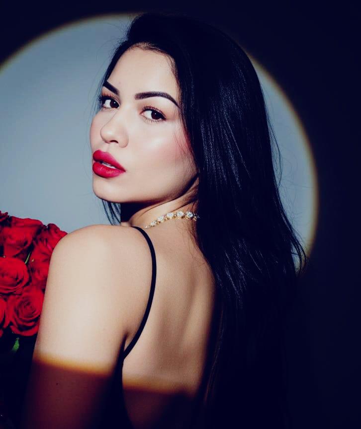 Chica busca chico en Cádiz: 