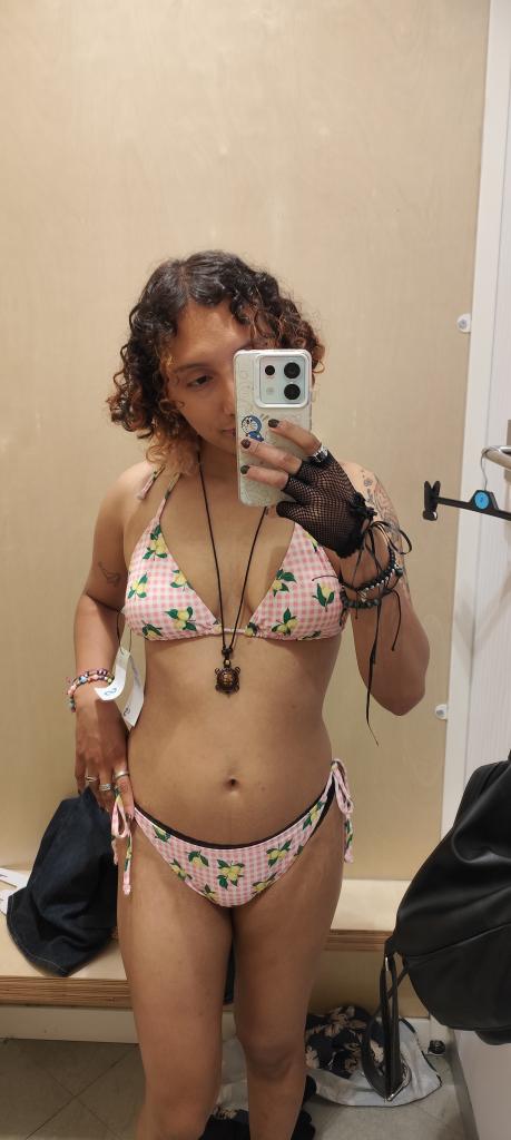 635129739: Chica busca chico en Barcelona