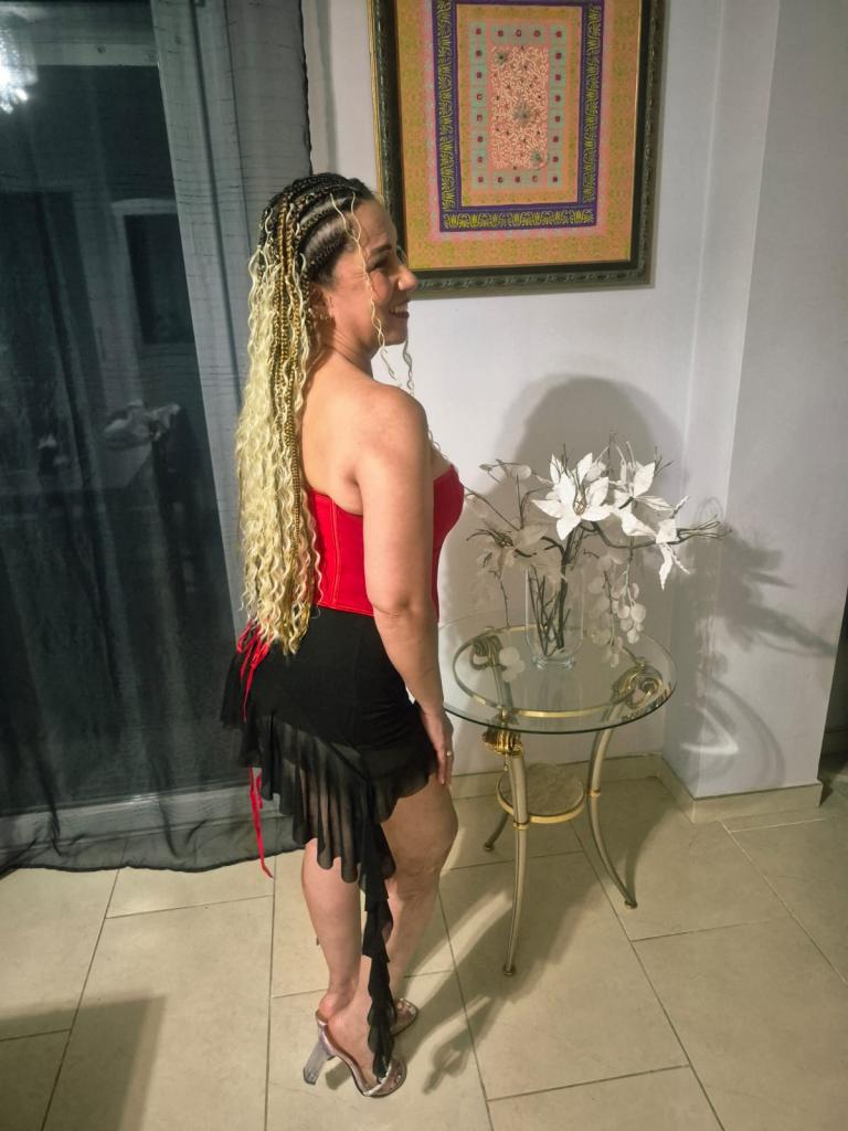 699387190: Chica busca chico en Cádiz