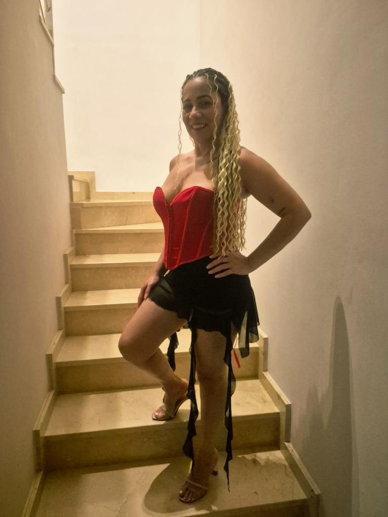 Chica busca chico en Cádiz: 