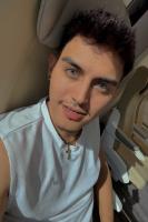 662089415: Chico busca chica en Valencia