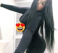 610887469: Chica busca chico en Cádiz