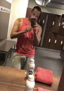 Chico busca chica en Sevilla: 