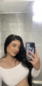 643280460: Chica busca chico en Sevilla