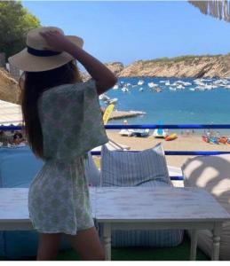 677859163: Chica busca chico en Madrid